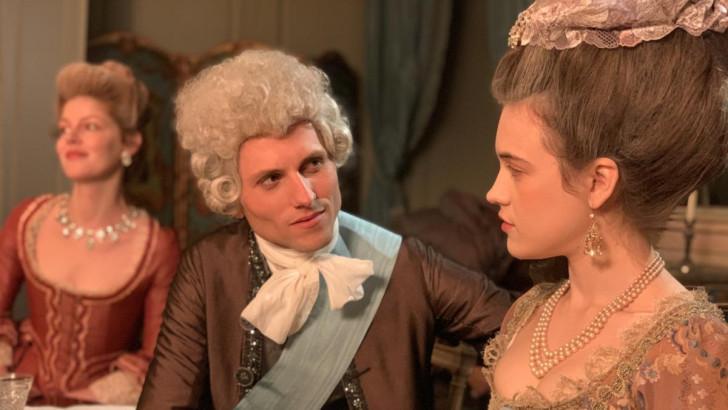 « Au Danemark : le roi, la reine et le séduisant docteur »